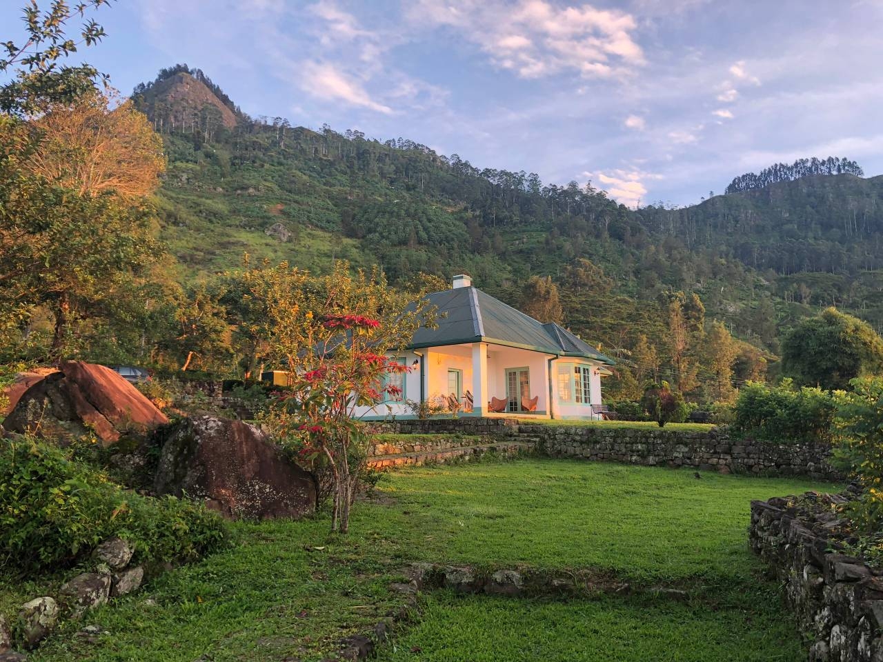 Haldummula Estate Bungalow