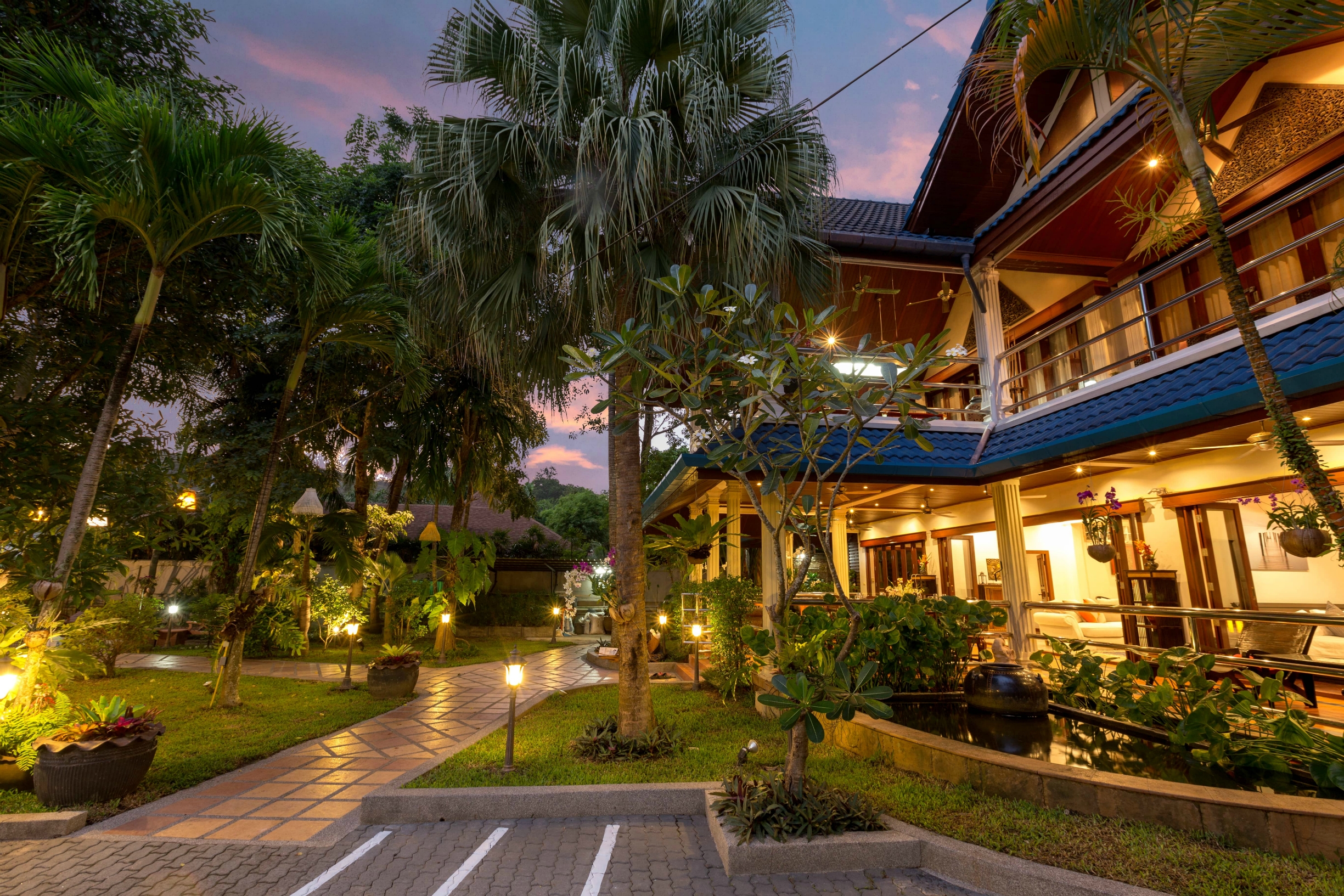 Talay Naiharn Villa